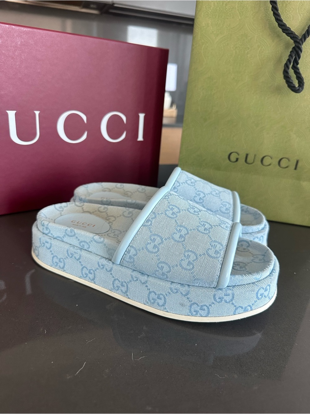 Gucci GG Platform Slides (38)